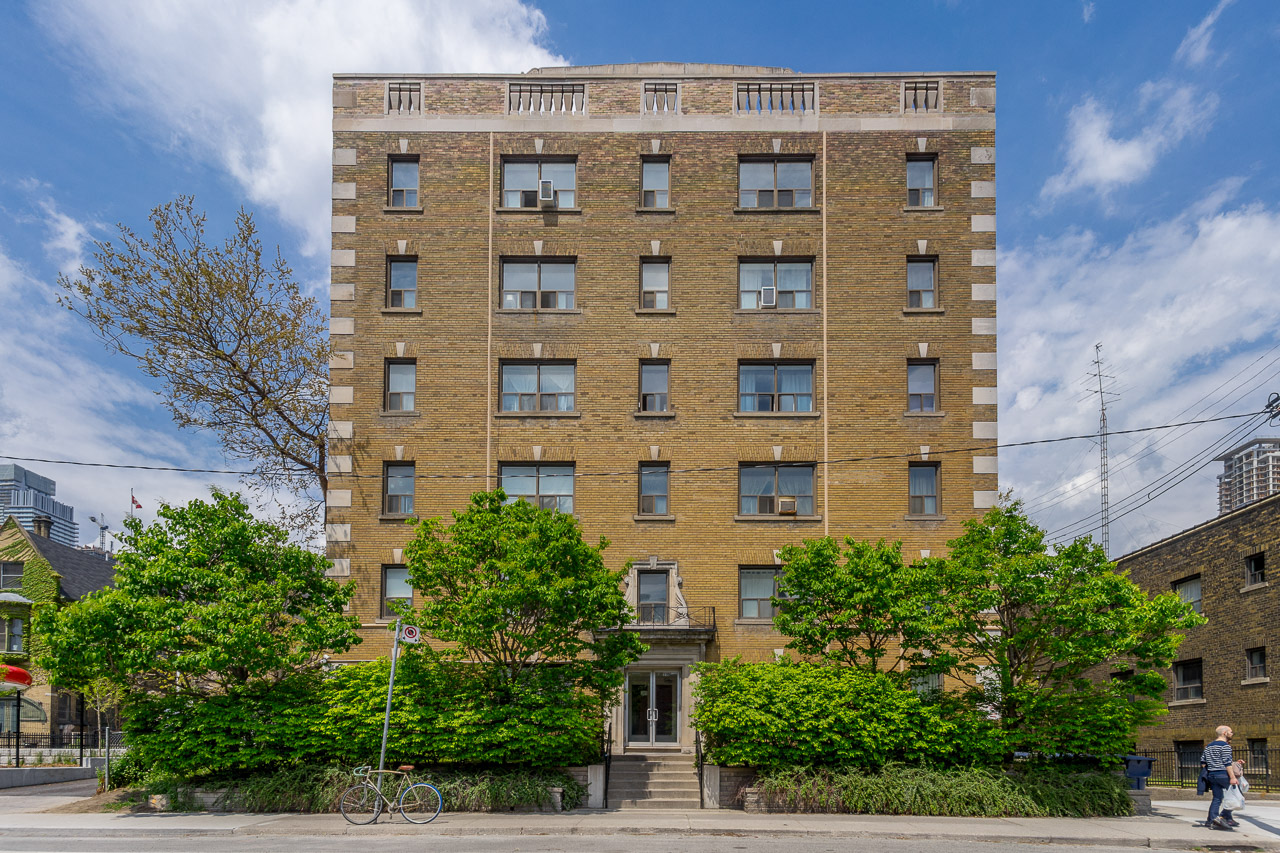 Apartments for rent 110 Wellesley, Toronto Akelius